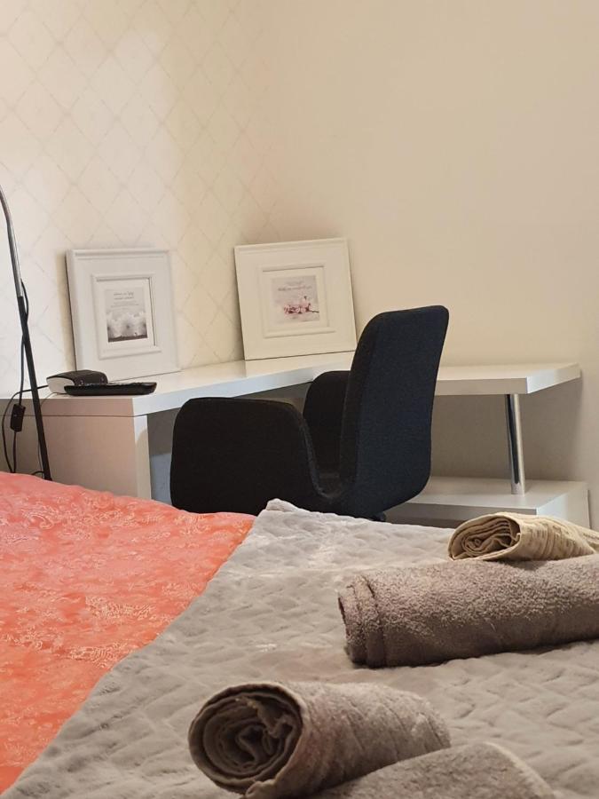 Kaunis Valoisa 3 Krs Pikkukaksio Vantaa Koivukylae Appartement Buitenkant foto