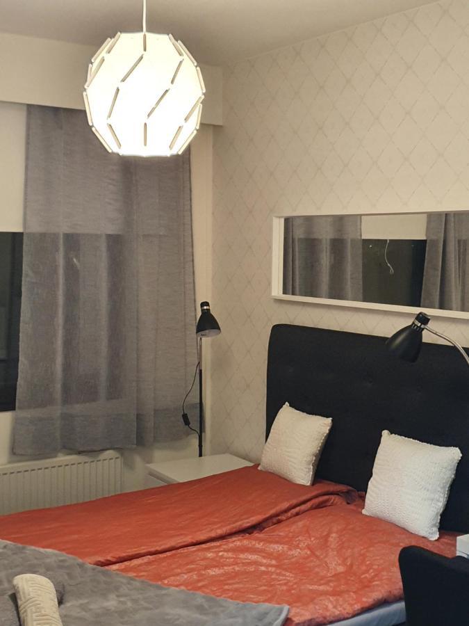 Kaunis Valoisa 3 Krs Pikkukaksio Vantaa Koivukylae Appartement Buitenkant foto